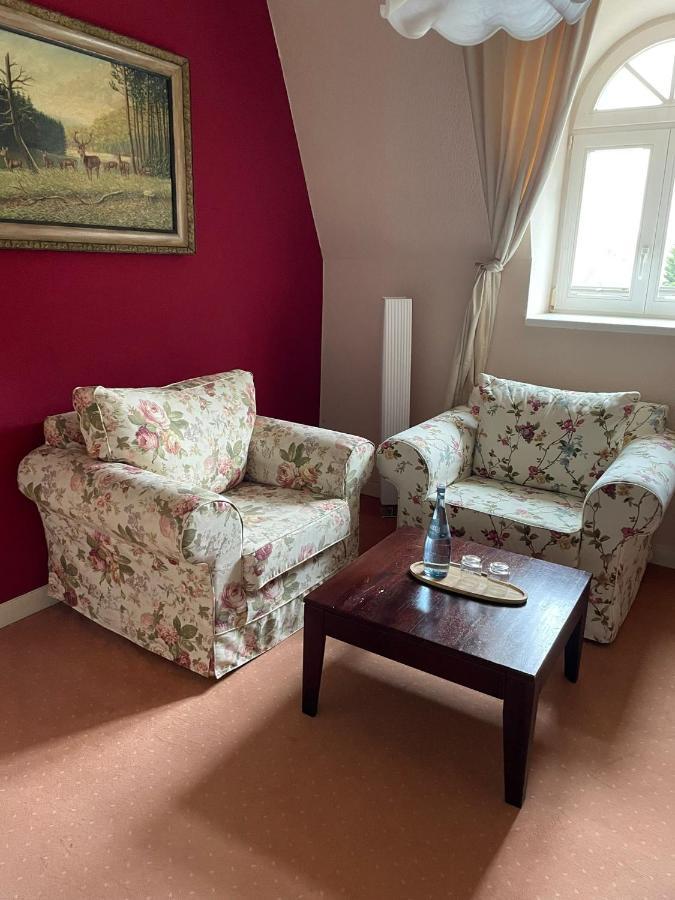 Jagdschloesschen Schwartow Otel Boizenburg Dış mekan fotoğraf